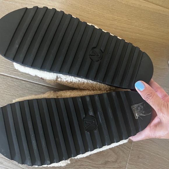 Louis Vuitton PASEO FLAT COMFORT SANDAL EU 38 US Size 8 - Picture 5 of 11